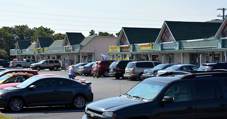 Local shopping center in Emerald Isle, NC