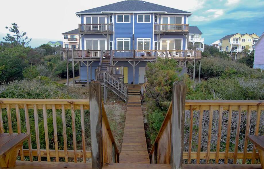 Newly Renovated... Vacation rental home in Emerald Isle, NC settings